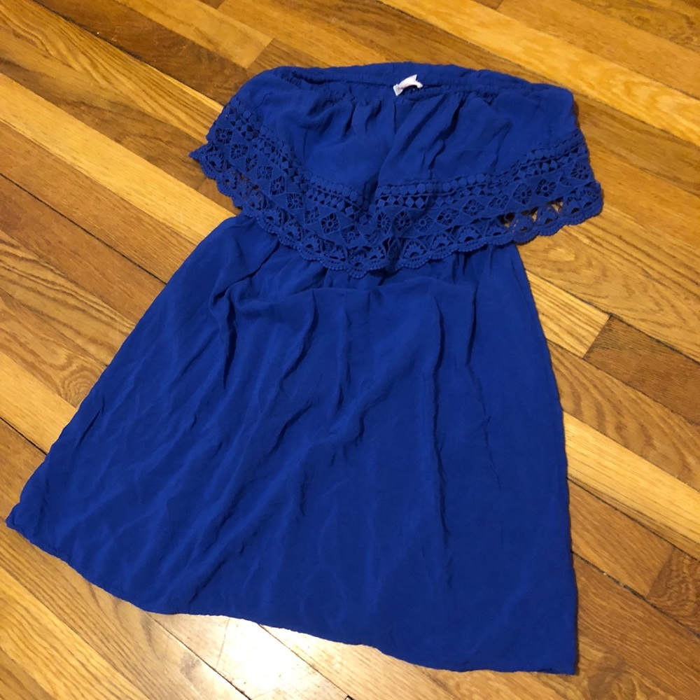 Blue strapless dress